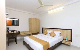Hotel Half Moon Chennai